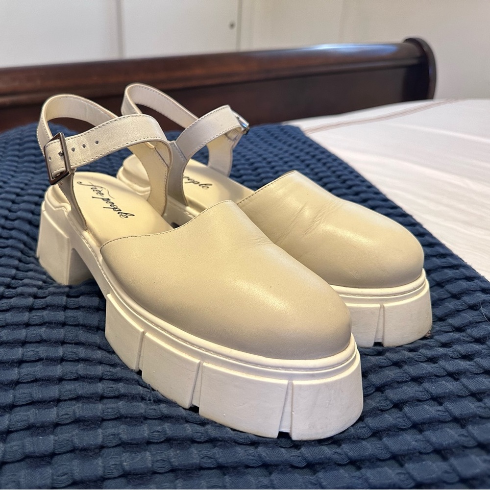 Free People White Clogs size 41